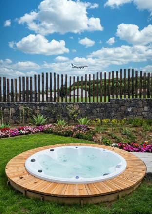 Monaco Suites & Garden Apartment in Ponta Delgada