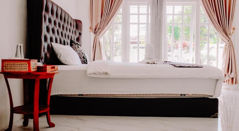 Cozy Corner House Bed and Breakfast in East Java
