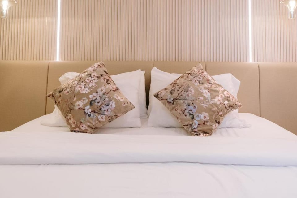 The King Suite Experience Apartment in Iloilo City