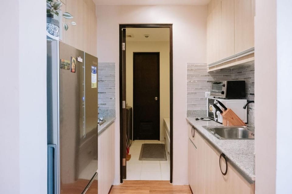 The King Suite Experience Apartment in Iloilo City