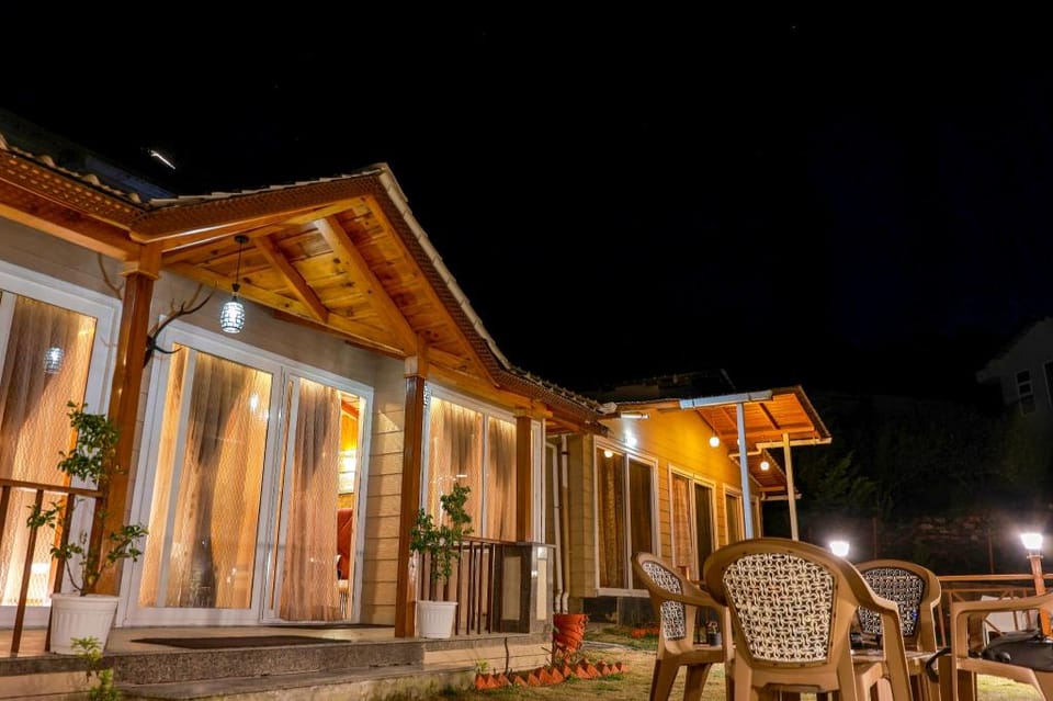 Qcent Club Mukteshwar Resort in Uttarakhand