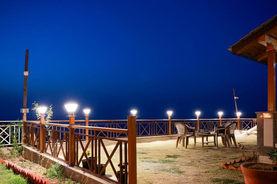 Qcent Club Mukteshwar Resort in Uttarakhand