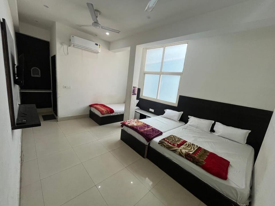 kanha kunj residency Hotel in Uttar Pradesh
