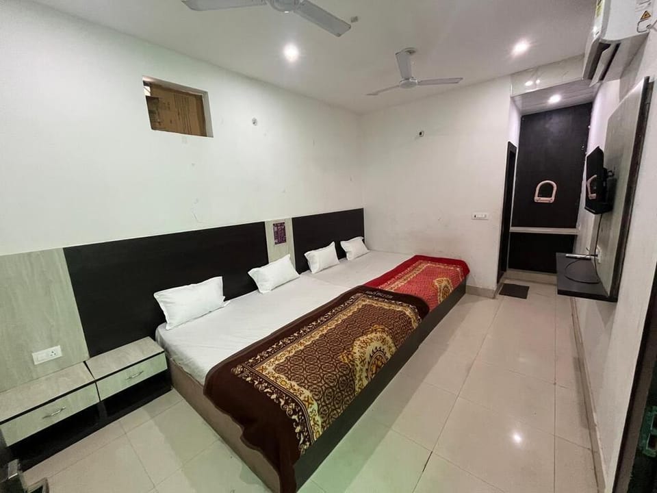 kanha kunj residency Hotel in Uttar Pradesh