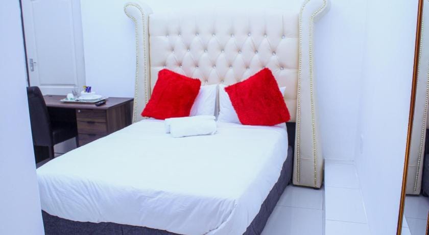 4oncallington guesthouse Bed and Breakfast in Port Elizabeth