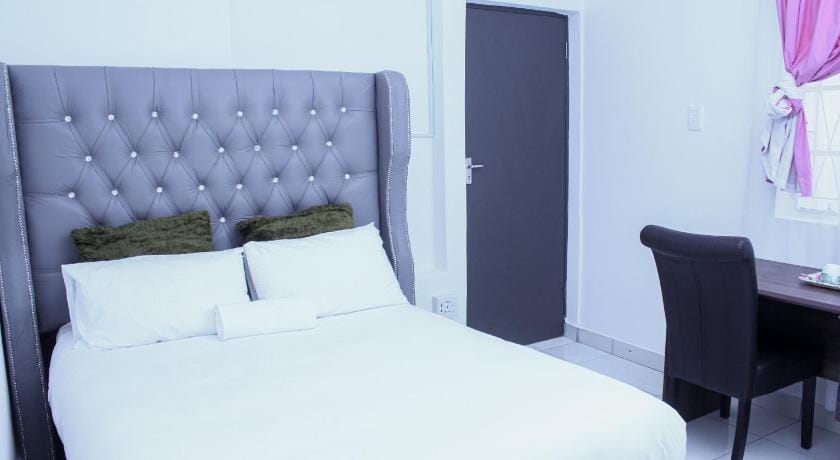 4oncallington guesthouse Bed and Breakfast in Port Elizabeth