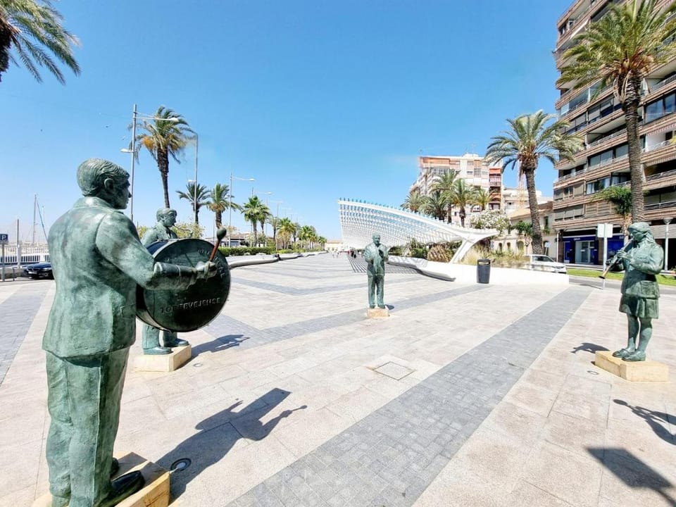 Modern and Cozy Apartment Just Steps from Los Locos Beach Apartment in Torrevieja