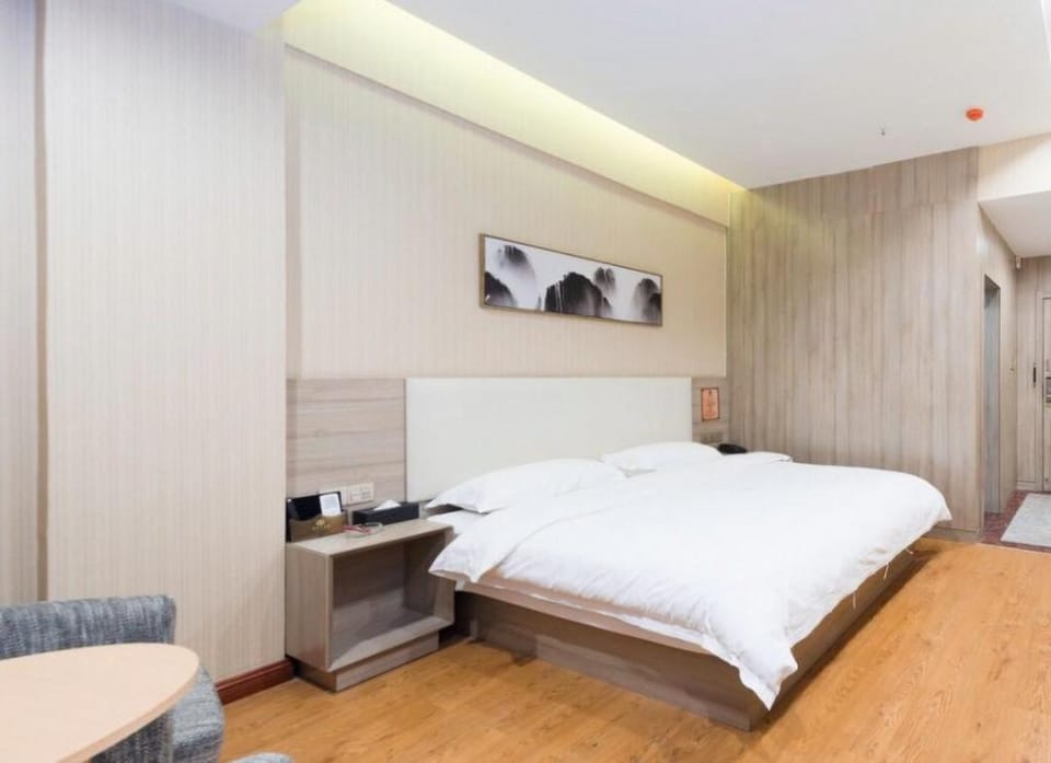 TOWO Topping Hotel Yima Railway Station Hotel in China