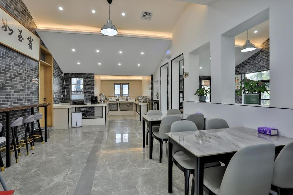 上海乡韵亲子酒店 Hotel in Shanghai