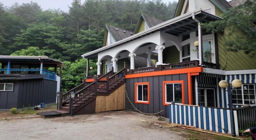Pyeongchang Pension Dorothy Bed and Breakfast in South Korea