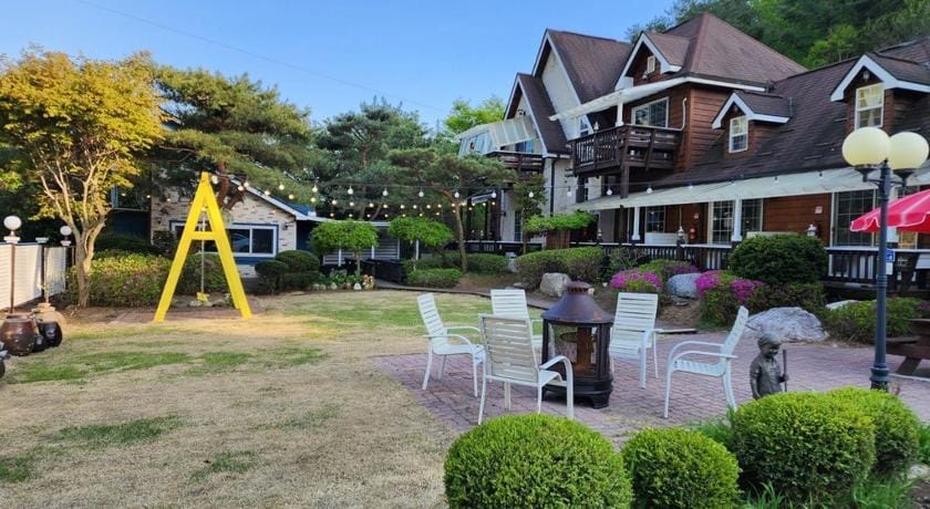 Pyeongchang Bench House Bed and Breakfast in South Korea