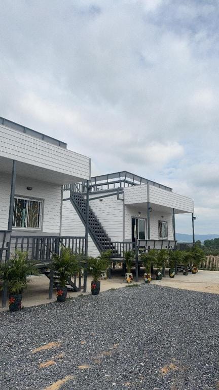 วิวพันล้าน เขาใหญ่ Resort in Laos