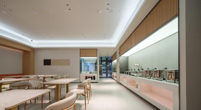 桔作酒店（郑州中州大道中原国际博览中心店） Hotel in China