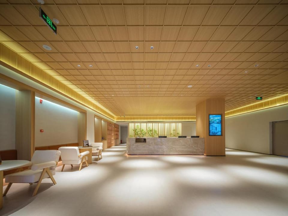 桔作酒店（郑州中州大道中原国际博览中心店） Hotel in China