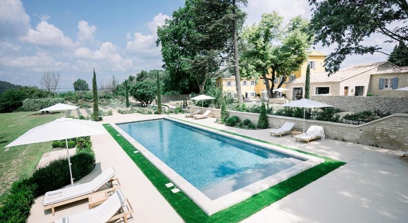 Le Domaine du Fortin Hotel in Goult