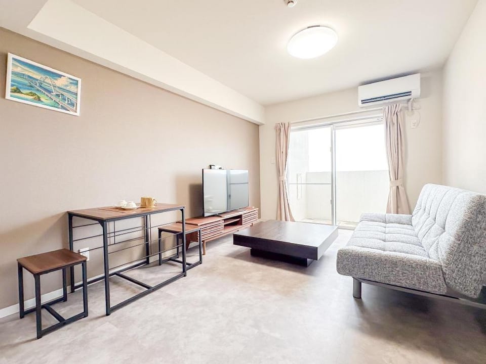 Mr.KINJO in エスポワール与那覇ビル Hotel in Okinawa Prefecture