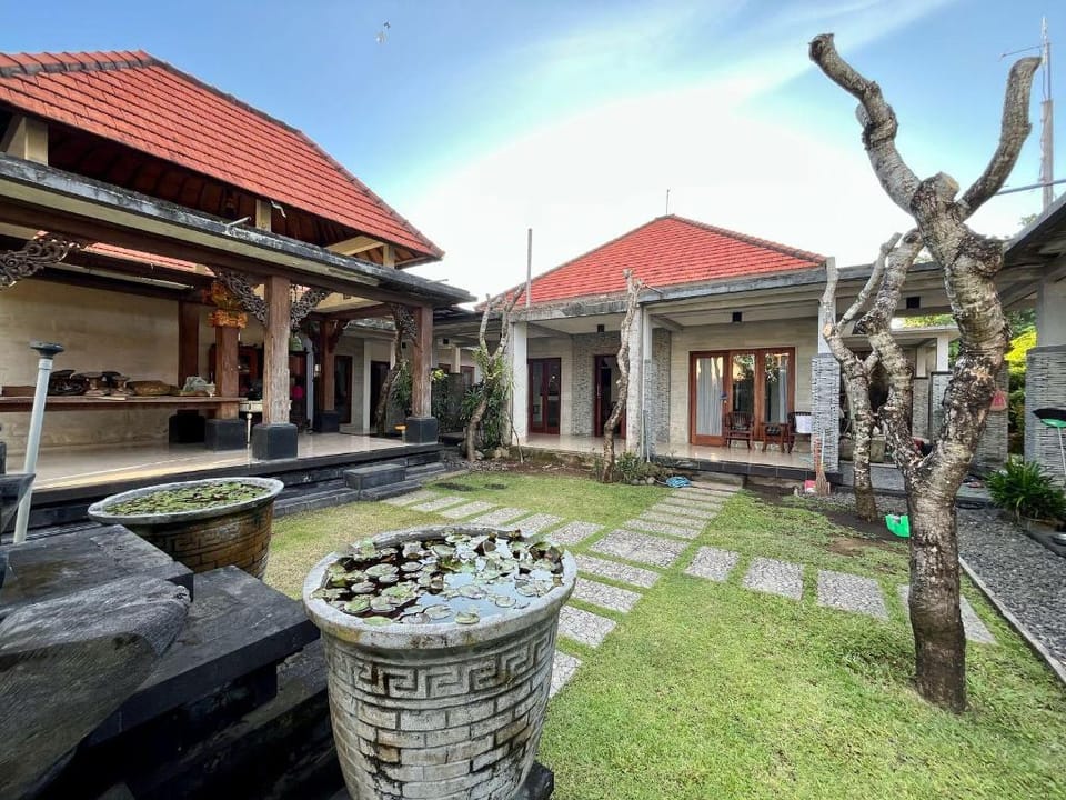 AKUSARA homestay Vacation rental in Denpasar