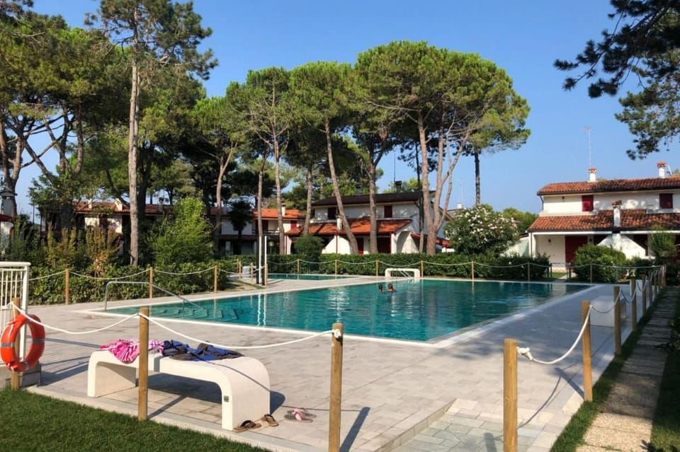 Charming apartment with garden and pool Apartment in Bibione