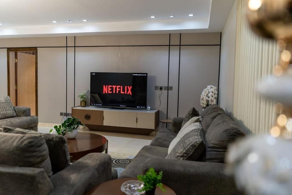 Spacious 3-Bedroom condo Near Prophet's Mosque Apartment in Medina