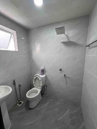 FAMILY STUDIO HOUSE - SHAH HOMESTAY PULAU INDAH Vacation rental in Selangor, Malaysia