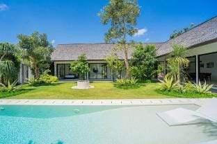 NEW! Villa Ka.Kao - 4BR Villa in Kedungu Villa in Kediri