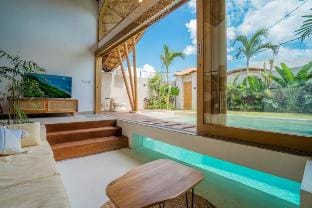 Barmeki/Tropical Bamboo - 2BR Villa in Canggu Villa in North Kuta