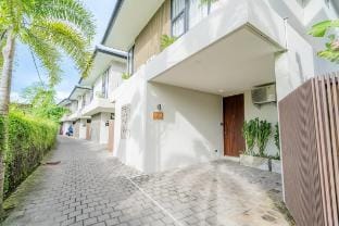 Villa Cusy - 4BR Villa in the Heart of Canggu Villa in North Kuta