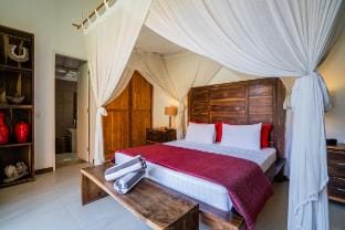 Villa Maxceo - 3BR Poolvilla near the beach Villa in North Kuta