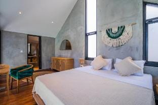 Tropicool Villa - Brand New 5BR Villa near Canggu Villa in North Kuta