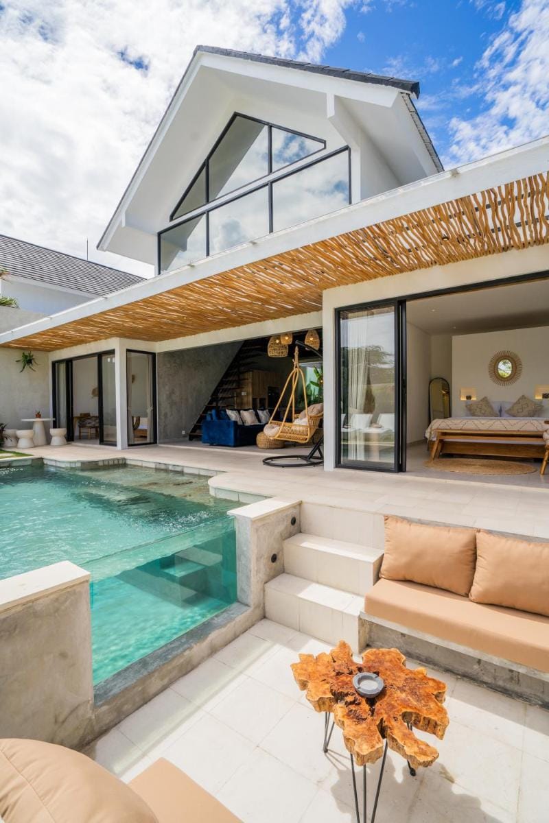 Suns Up - 3BR Villa in Kerobokan Villa in North Kuta