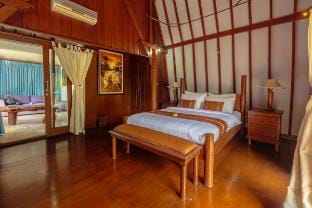 Nipper Villa - Spacious 4BR in Canggu Villa in North Kuta