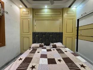 Garvik Stay - Premium Comfort 4BHK Apartment in Delhi