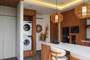 KammOra | Balcony | Rice Field View | 401 Vacation rental in North Kuta