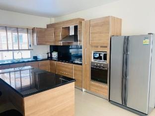 Hhuang Su Villa 9 皇宿9号泳池别墅 Vacation rental in Pattaya City
