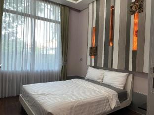 Huang Su Villa5 皇宿5号泳池别墅 Vacation rental in Pattaya City