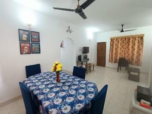 2 Bedroom Near Calangute Beach Wid AC/Backup- E3 Vacation rental in Calangute