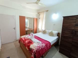 Cozy 2BHK Near Candolim Beach With AC/WiFi/UPS Apartment in Candolim