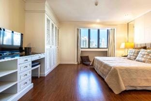 SuperHost 2BR Sukhumvit BTS Nana 5min 200MBPS Wifi Apartment in Bangkok