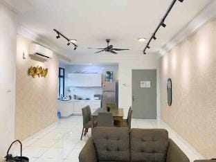 PB1108 3BR beside Paradigm Mall Vacation rental in Johor Bahru