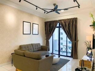 PB1108 3BR beside Paradigm Mall Vacation rental in Johor Bahru