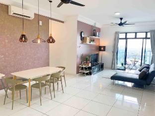 PB1815 ParadigmMall Netflix ‼️ WIFI@100M Sanitised Apartment in Johor Bahru