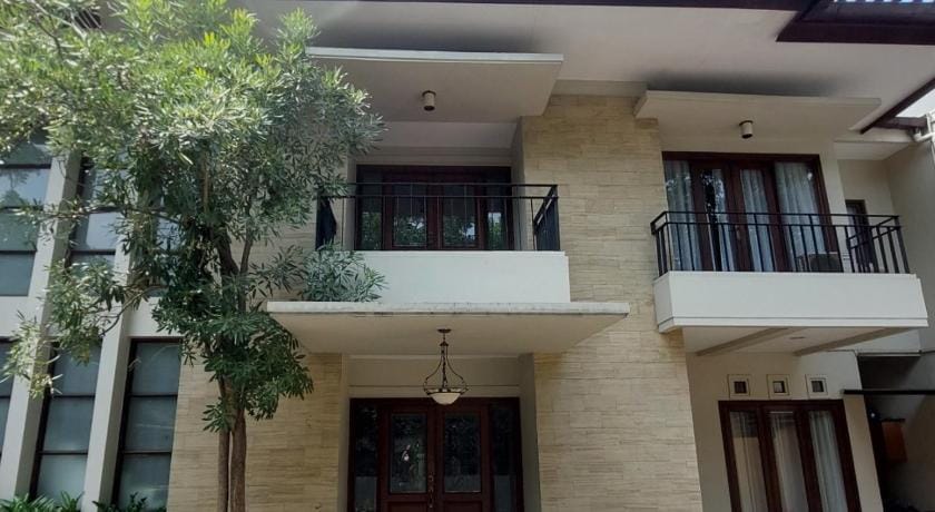 Via Renata Prapanca Bed and Breakfast in South Jakarta City