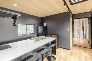 en stay006：広々リビングとダイニングで癒しの空間 Vacation rental in Osaka