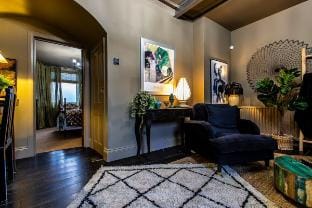 Stay In Style At Olive 77 With Garden | Book Now! Vacation rental in London Borough of Ealing