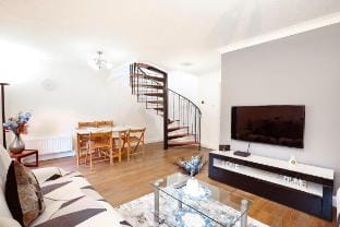Relaxing Wimbledon Home, Garden & Parking Book now Vacation rental in London