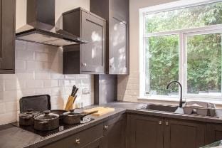Stylish & Modern Home with Parking in Manchester Vacation rental in Manchester