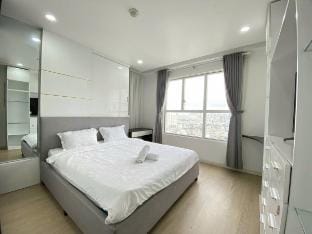 Sunrise City 3 Bedroom Apartment Vacation rental in Ho Chi Minh City
