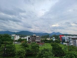 Bliss- Newly renovated bright, spacious; hill view Vacation rental in Dehradun