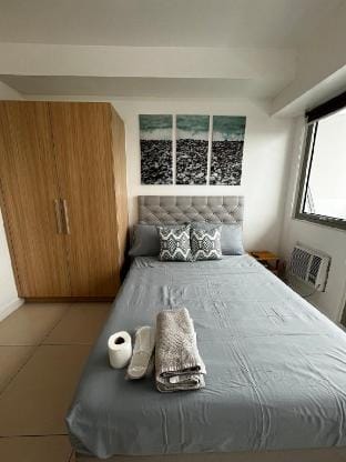 Uno's Staycation (Roxas West Tower, TRC) Vacation rental in Quezon City