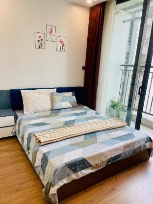 Phòng đẹp giá tốt Vinhomes Green Bay 3715B Apartment in Laos